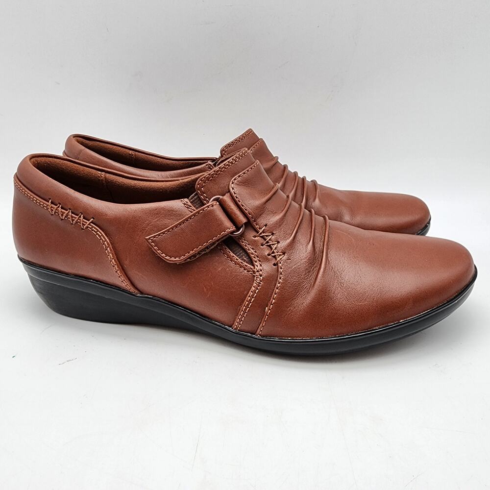 Clarks Womens Leather Loafers Shoes Size 9 Brown Slip On Comfort Everlay Coda
